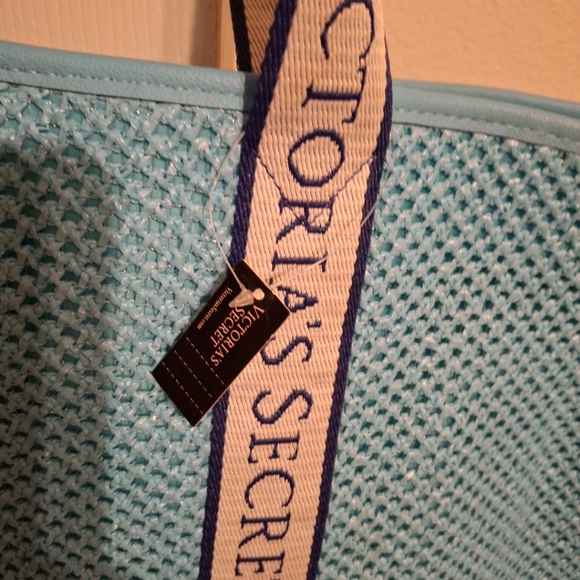 Victoria's Secret NWT large tote travel overnight bag - Picture 2 of 4